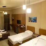 Arya Kundu アンタルヤ