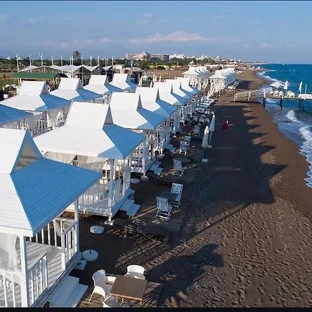 Arya Kundu Hotel apartamentowy