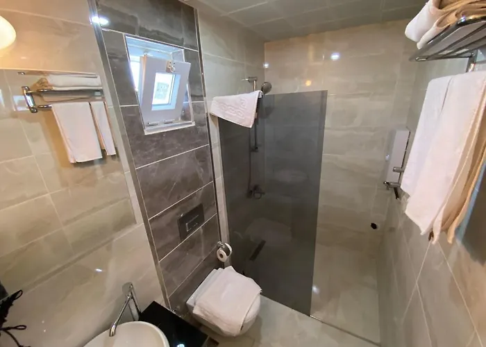 מלון דירות Arya Kundu